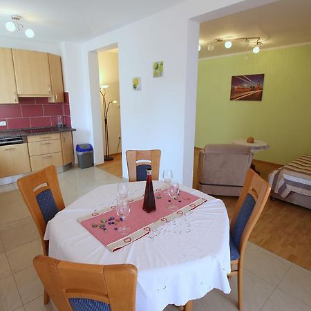 באניולה Apartment Luzia מראה חיצוני תמונה