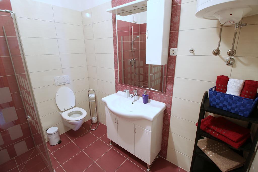 באניולה Apartment Luzia מראה חיצוני תמונה