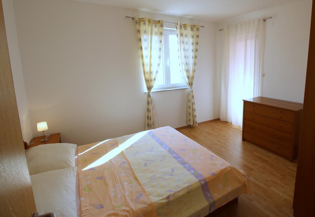 באניולה Apartment Luzia מראה חיצוני תמונה