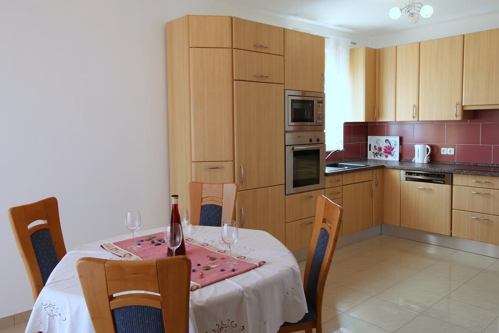 באניולה Apartment Luzia מראה חיצוני תמונה