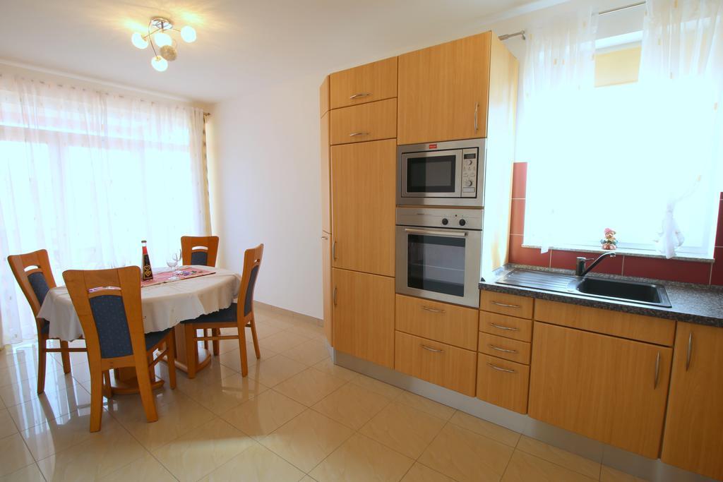 באניולה Apartment Luzia מראה חיצוני תמונה