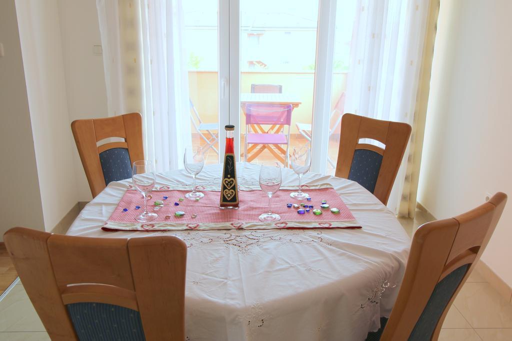 באניולה Apartment Luzia מראה חיצוני תמונה